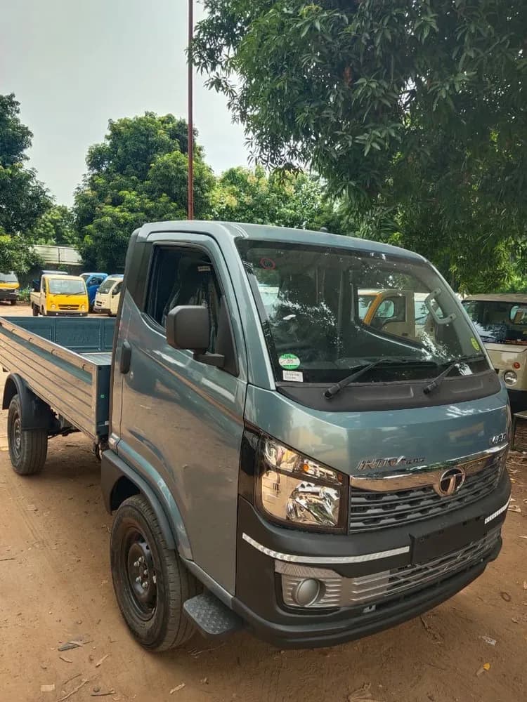 Tata Intra V30